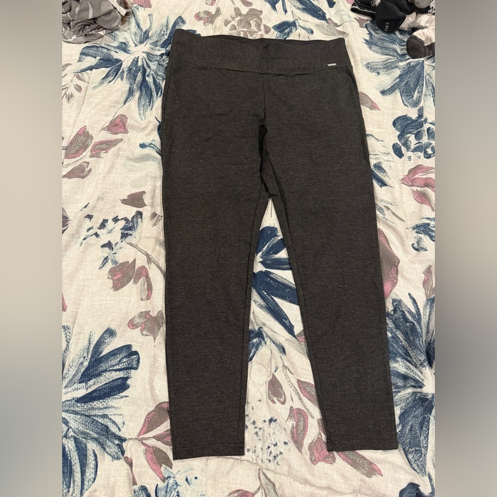 Tahari Dark Gray women’s 1X Leggings NWT